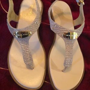 Micheal kors plate thong sandals